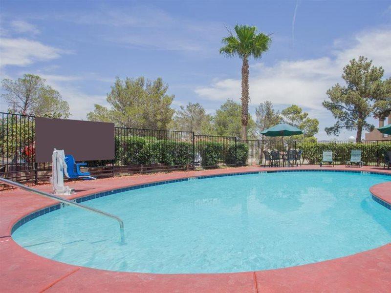 Super 8 By Wyndham Barstow Hotel Екстериор снимка