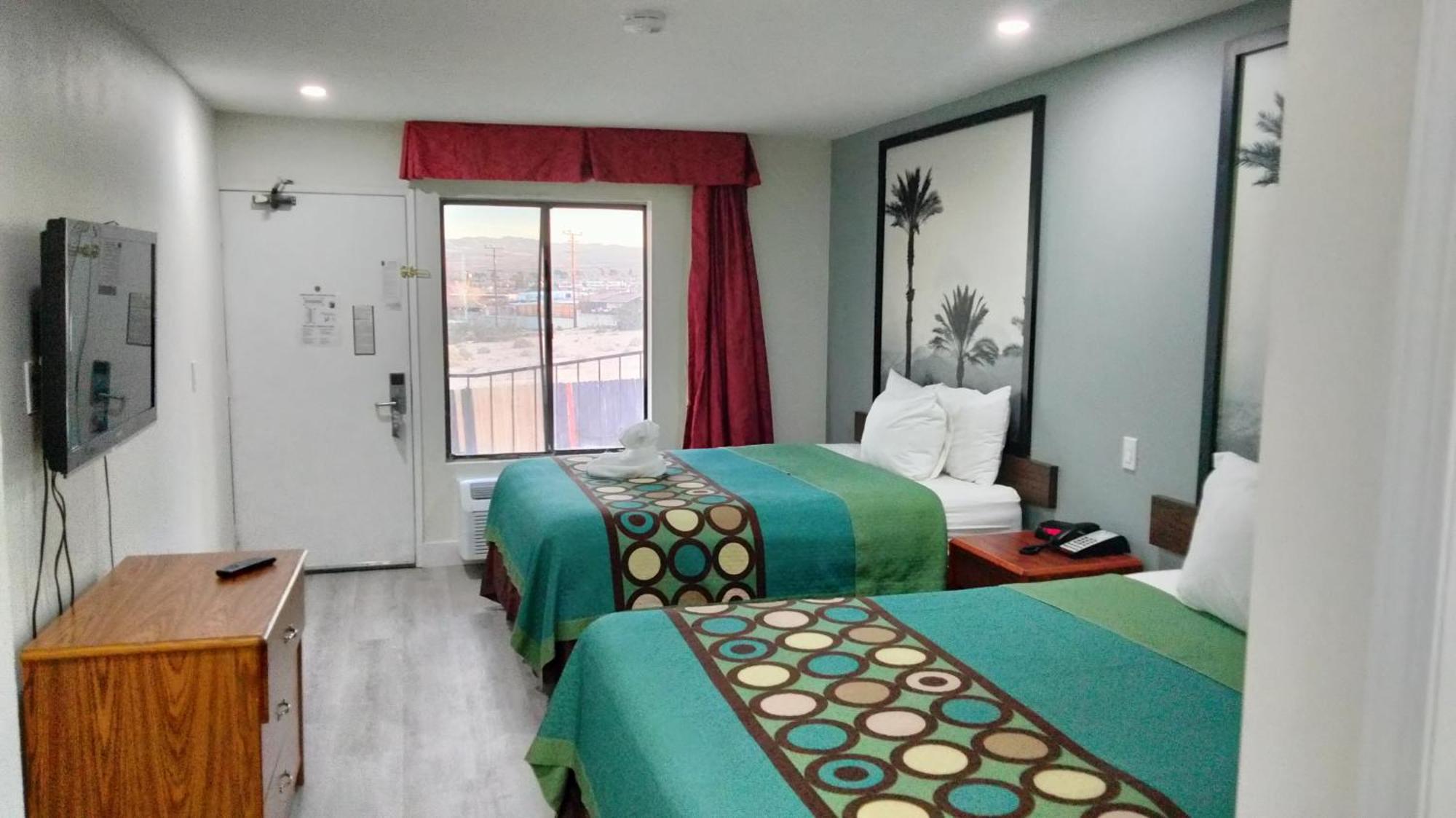 Super 8 By Wyndham Barstow Hotel Екстериор снимка