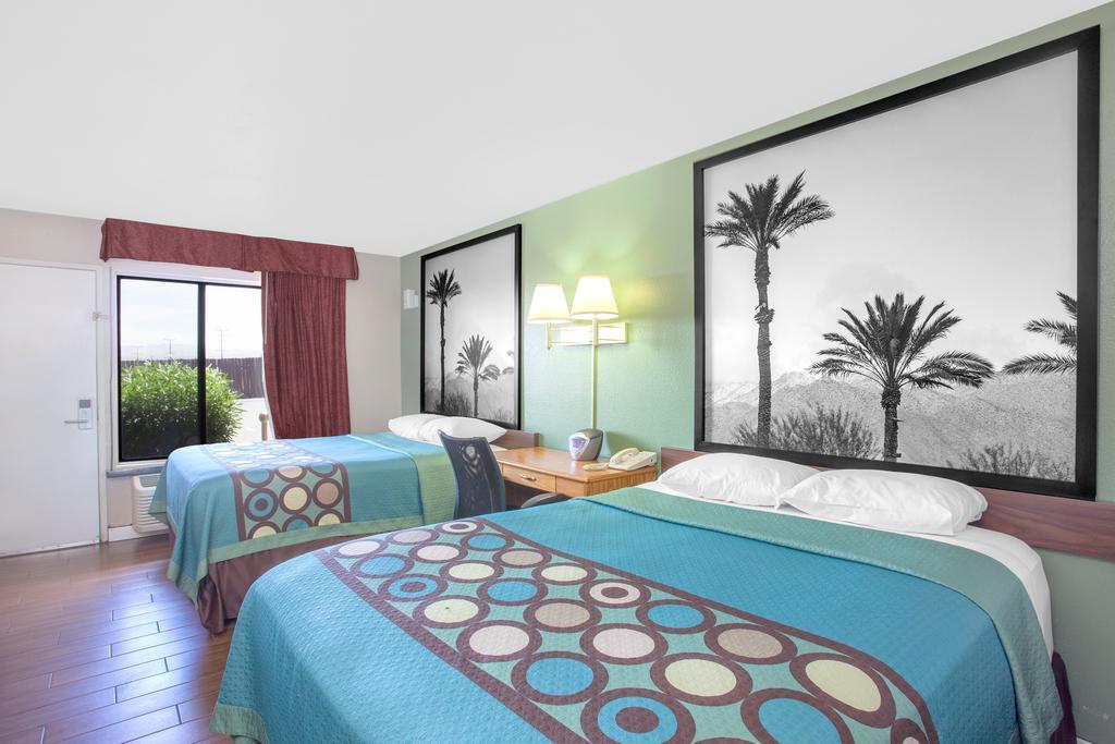 Super 8 By Wyndham Barstow Hotel Екстериор снимка